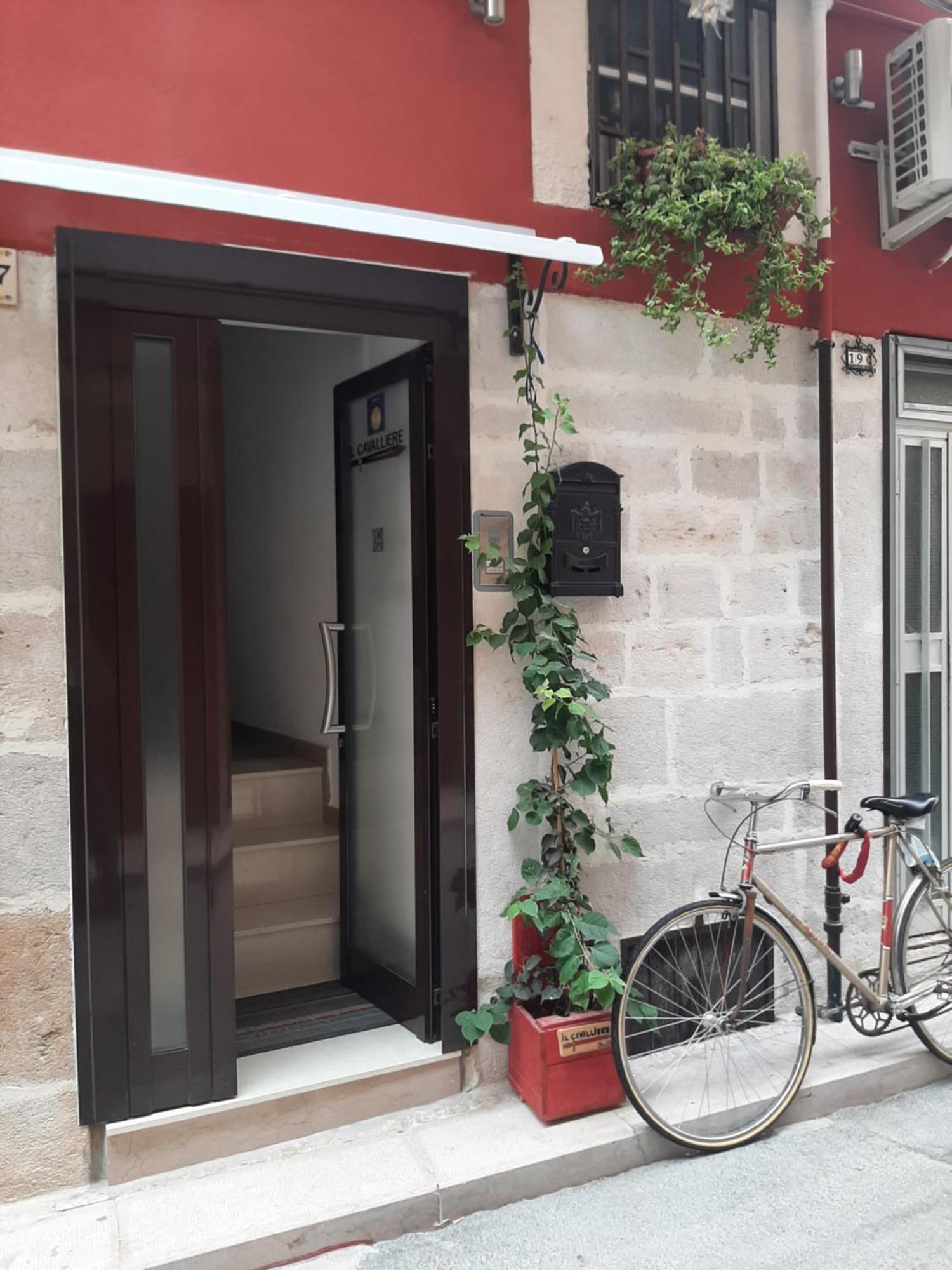 Il Cavalliere Bed & Breakfast Barletta Buitenkant foto
